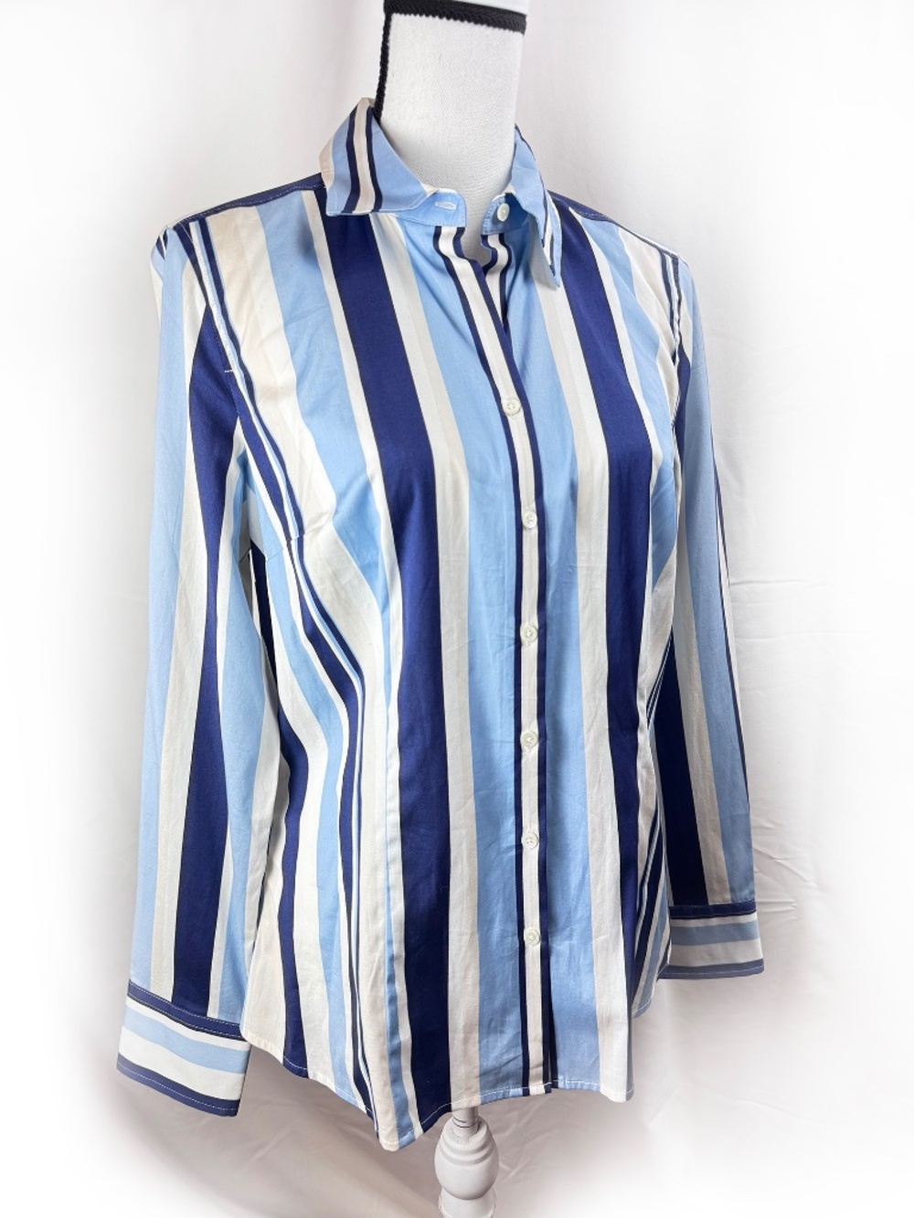 NWT Ann Taylor Button-Down Vertical Stripes Shirt - Size 10 (A204)
